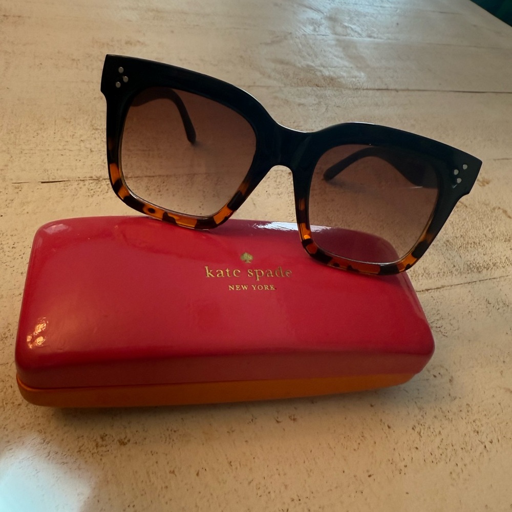 Amazon Tortoise Shell Sunglasses